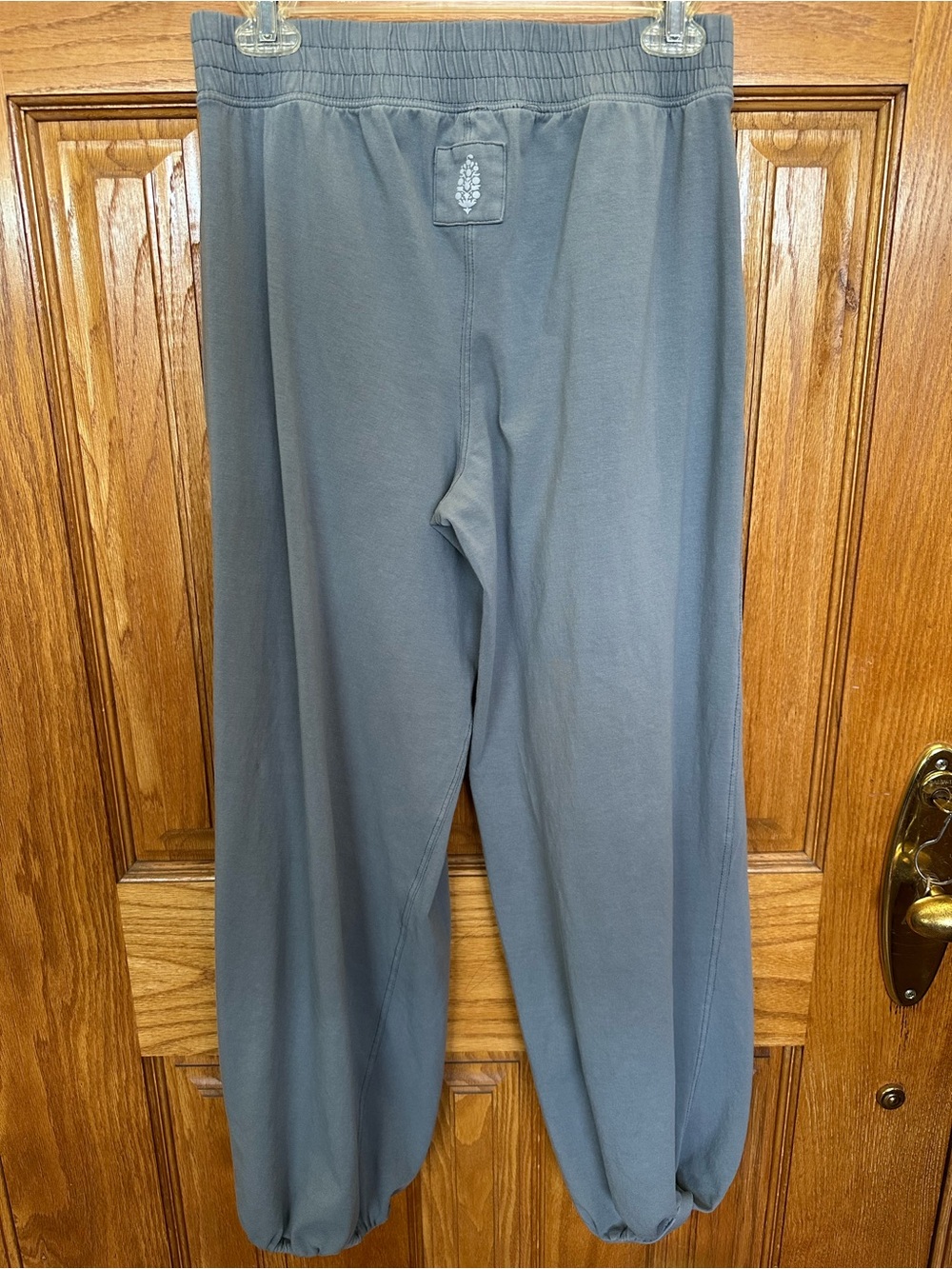 FREE PEOPLE GRAY HOT SHOT CROSSOVER SET SIZE XS!!! SUPER CUTE!!! - Picture 4 of 5